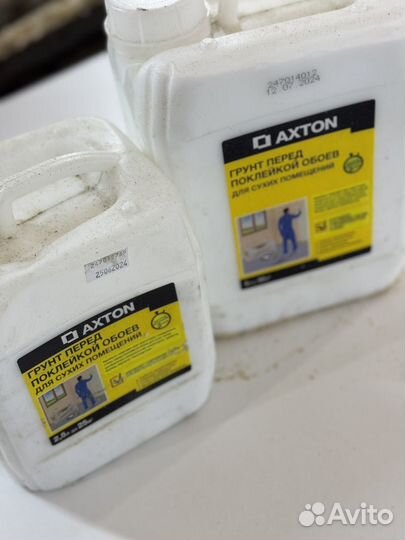 Грунт перед паклейкой обоев Axton