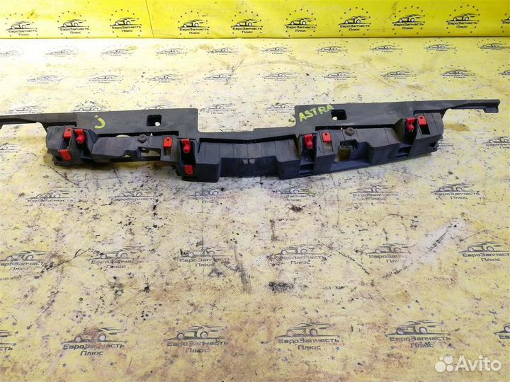 Кронштейн бампера передний Opel Astra J