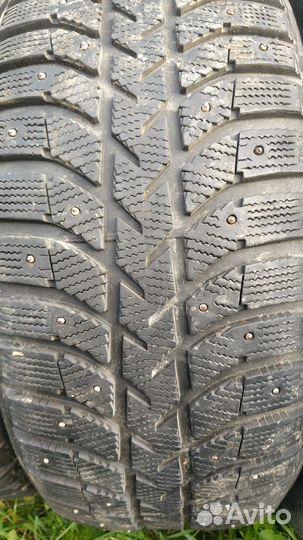 Bridgestone Ice Cruiser 5000 235/55 R17 99T