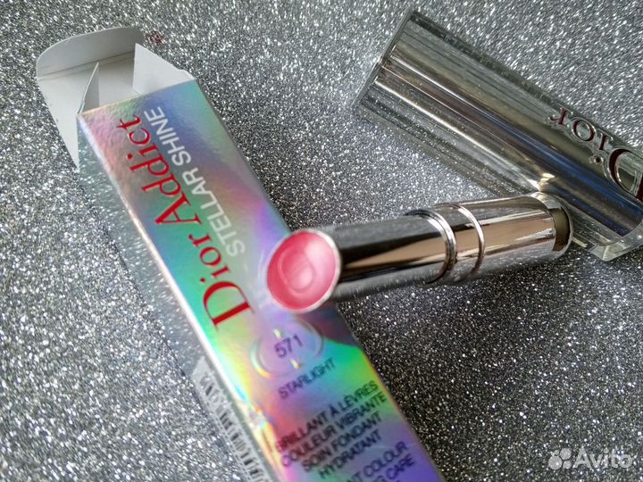 Увлажняющая помада Dior 571