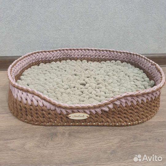 Лежанка для кошек и собак мелких пород