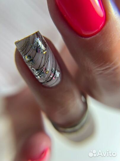 Модель на услуги марикюра