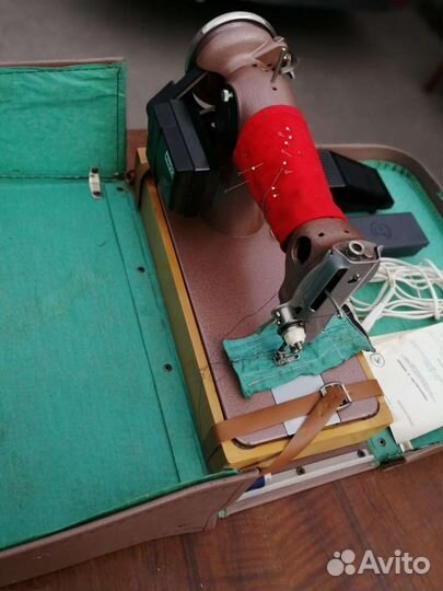 Швейная машинка Подольск 2 М -33