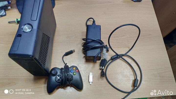 Xbox 360 s console