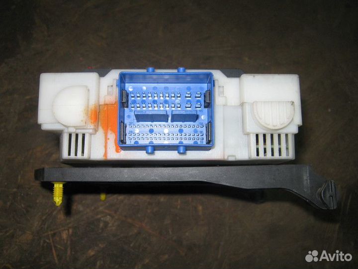 Блок предохранителей Ford Mondeo 4