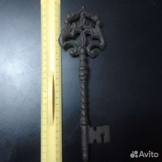 Сувенирный ключ