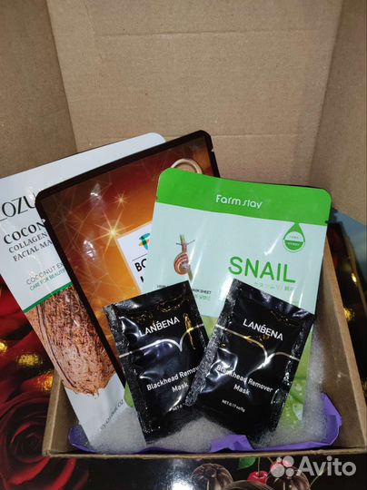 Набор косметики / бьюти-бокс