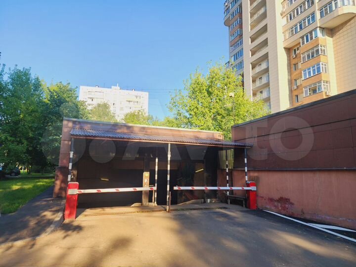 Машиноместо, 15 м²