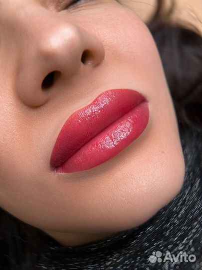 Перманентный макияж бровей и губ