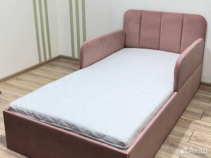 Кроватка мягкая как диван