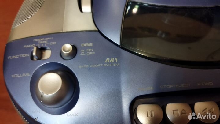 Кассетный магнитофон