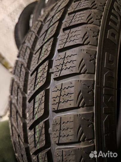 DoubleStar DW09 215/55 R18 110W