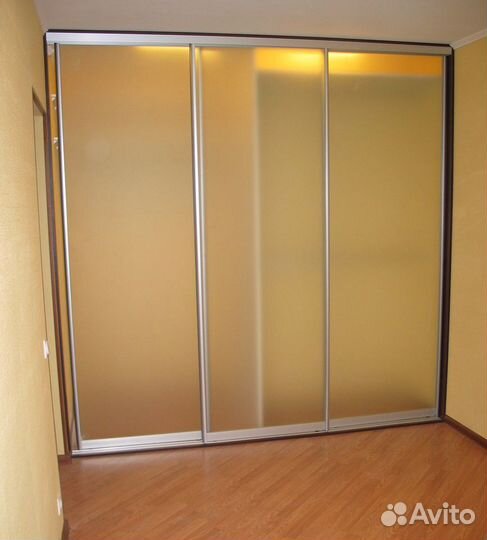 Двери раздвижные с матовым стеклом шк-136