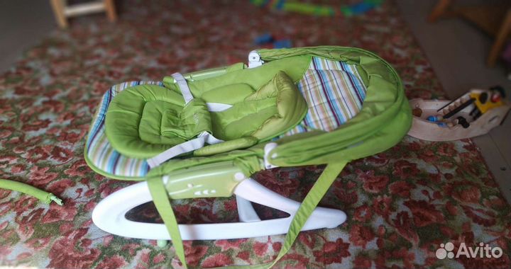 Шезлонг детский