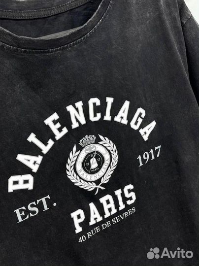 Футболка Balenciaga