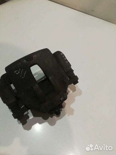 Hyundai solaris 2 суппорт передний правый