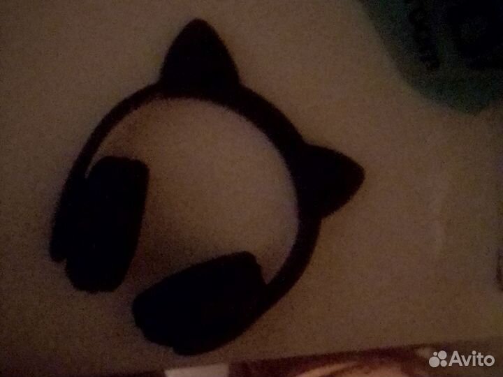 Беспроводные наушники с ушами