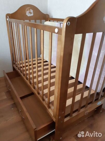 Детская кроватка