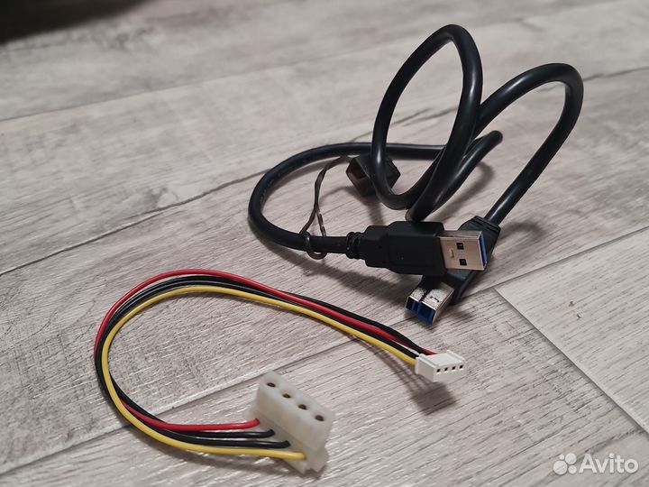 Адаптер-переходник для жёстких дисков