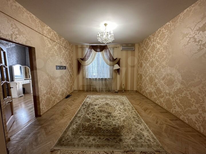 3-к. квартира, 74 м², 4/5 эт.