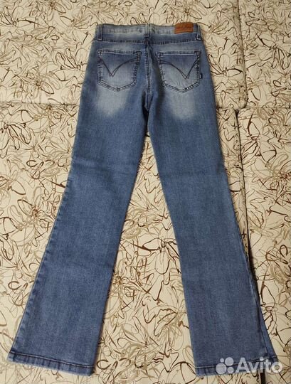 Джинсы клёш