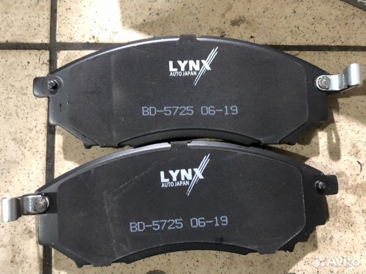 Колодки тормозные передние Infiniti FX