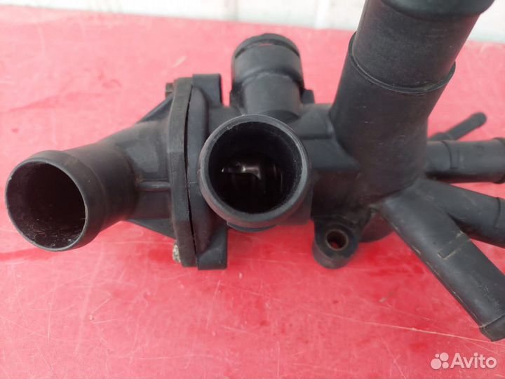 Корпус термостата Volkswagen Golf 3