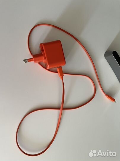 Колонка jbl charge 3