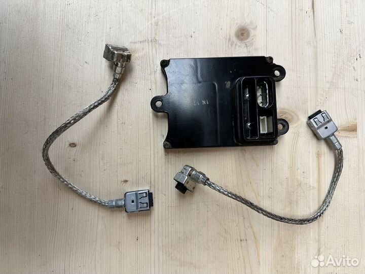 Блок розжига ксенон Land Rover Ford Caddilac