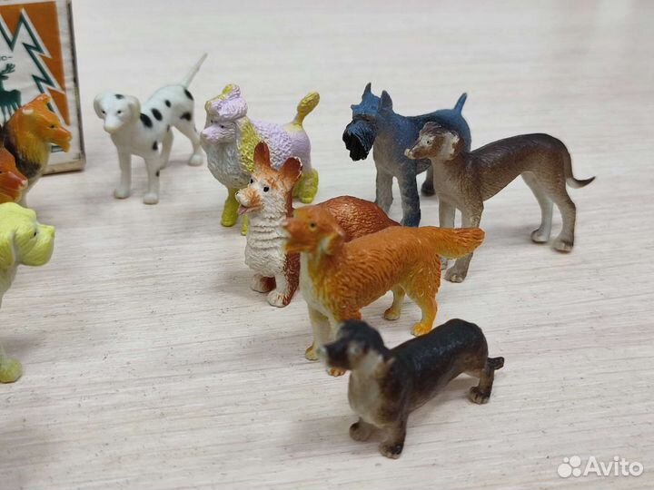 Набор миниатюрных фигурок Собаки 90х годов