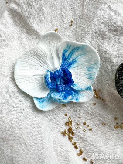 Брошь ручной работы 