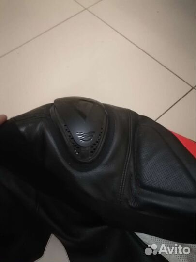 Мотокомбинезон мужской Dainese