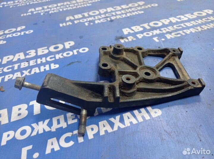 Кронштейн кондиционера Geely Mk седан MR479QA 2011