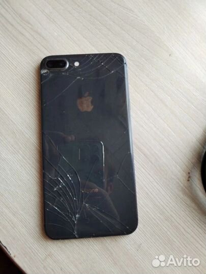 iPhone 8 Plus, 64 ГБ