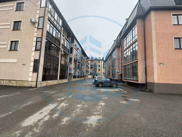 2-к. квартира, 77,8 м², 2/4 эт.