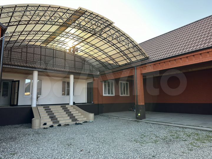 Дом 180 м² на участке 22 сот.