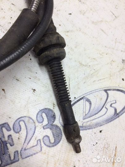 Тросик газа golf 4