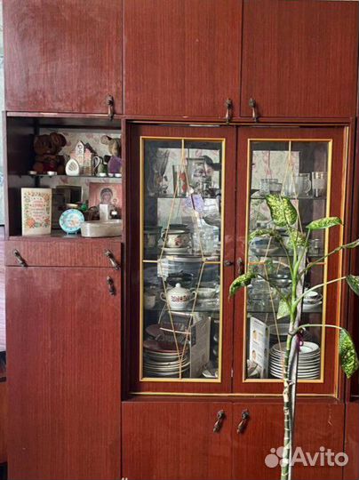 Сервант стенка