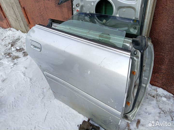 Двери toyota чайзер