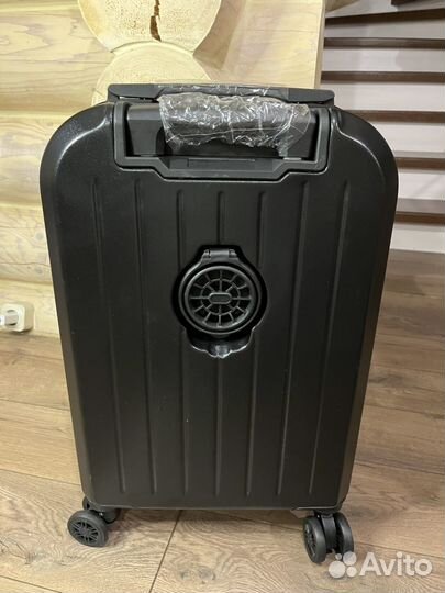 Чемодан на колесах