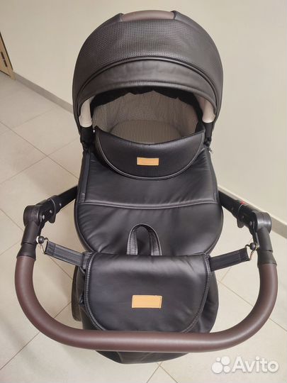 Коляска 3 в 1 DeLorean Citi