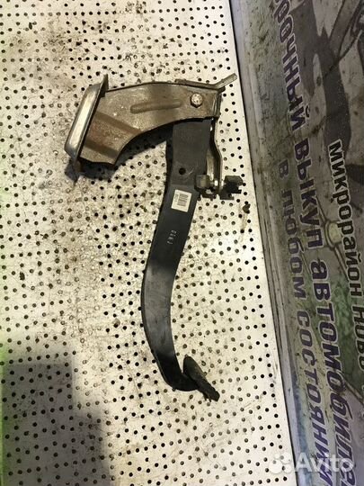 Педаль тормоза Hyundai Grand Starex Н1