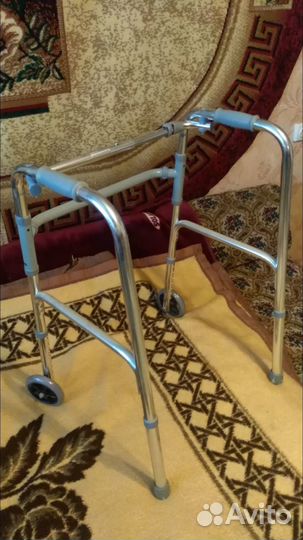 Кресло-каталка,кресло-туалет,ходунки