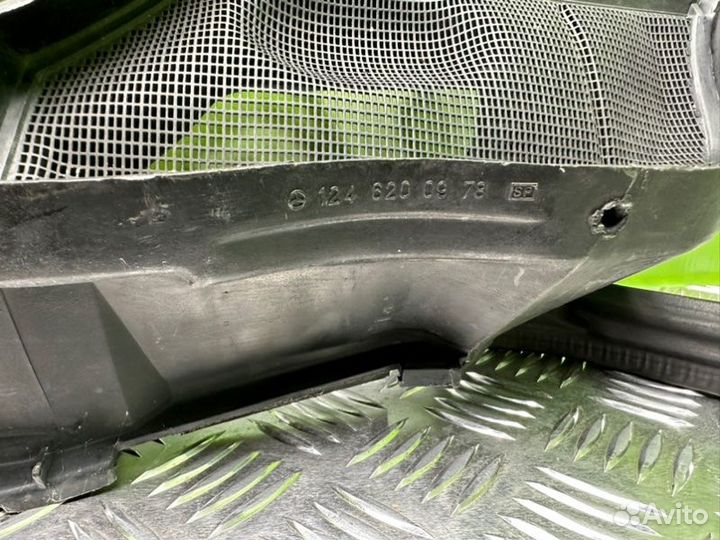 Жабо Mercedes-Benz W124 M102 2.3 1991