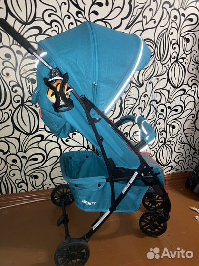 Прогулочная коляска