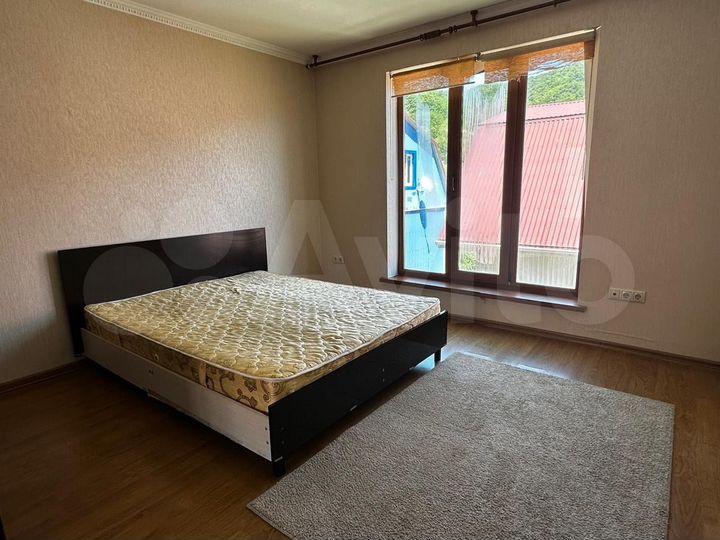 Дом 100 м² на участке 2 сот.