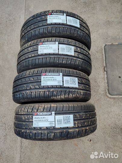Yokohama Bluearth ES32 195/55 R16 87V
