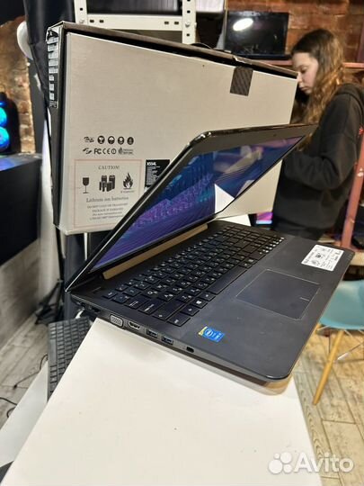 Игровой ноутбук Asus на i5-5200U/GT920m в коробке