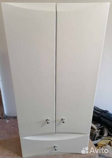 Шкаф навесной для ванной, зеркало