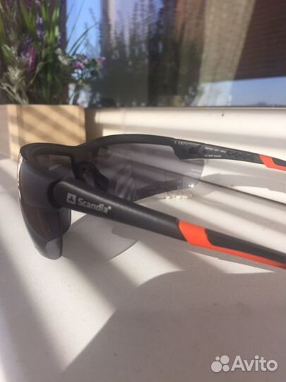 Солнцезащитные очки